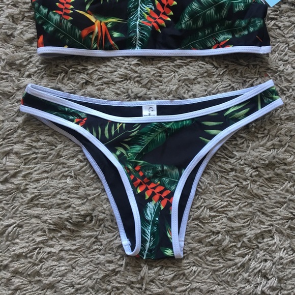 Cupshe tropical bikini size small - Picture 4 of 6